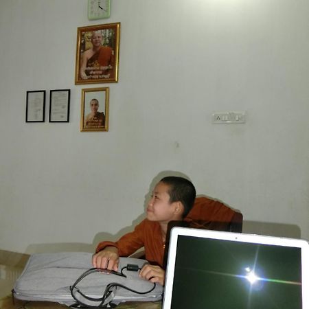 Lotus Residency Otel Bodh Gaya Dış mekan fotoğraf