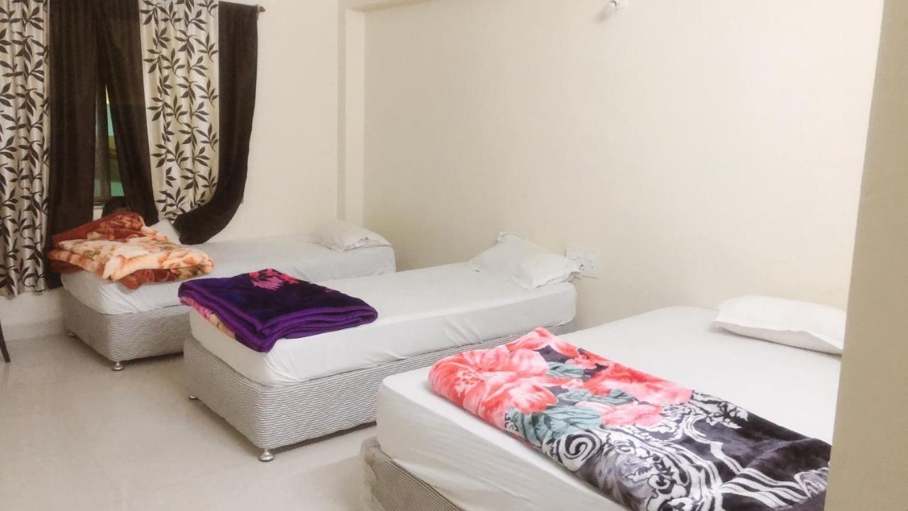Lotus Residency Otel Bodh Gaya Dış mekan fotoğraf